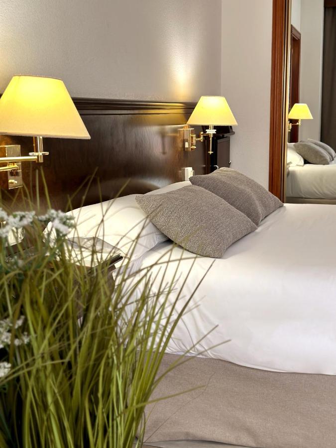 Turia Valencia Hotel Exterior photo